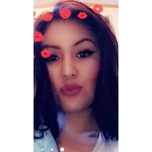 Meet your Posher, Charmaine